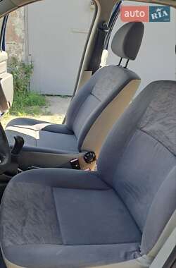 Седан Dacia Logan 2006 в 