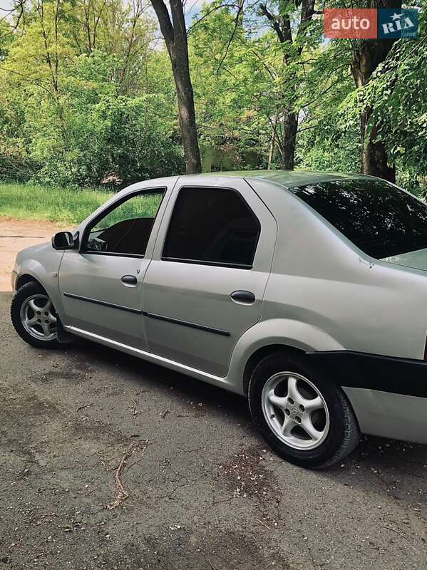 Седан Dacia Logan 2007 в Крыжополе