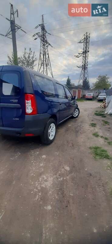 Седан Dacia Logan 2009 в Львове