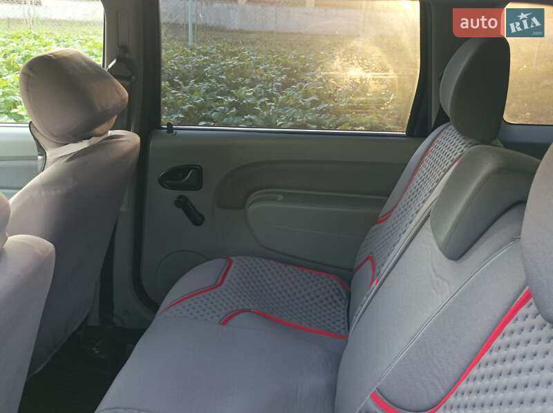 Седан Dacia Logan 2009 в Львове фото 15 Седан Dacia Logan 2009 в Львове