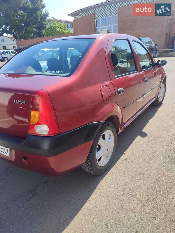 Седан Dacia Logan 2006 в Черновцах