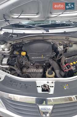 Седан Dacia Logan 2008 в 