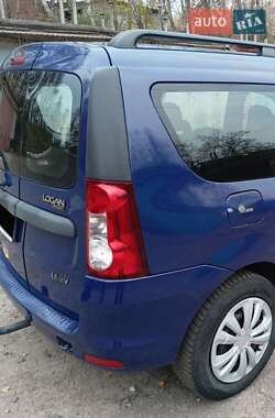 Седан Dacia Logan 2009 в 