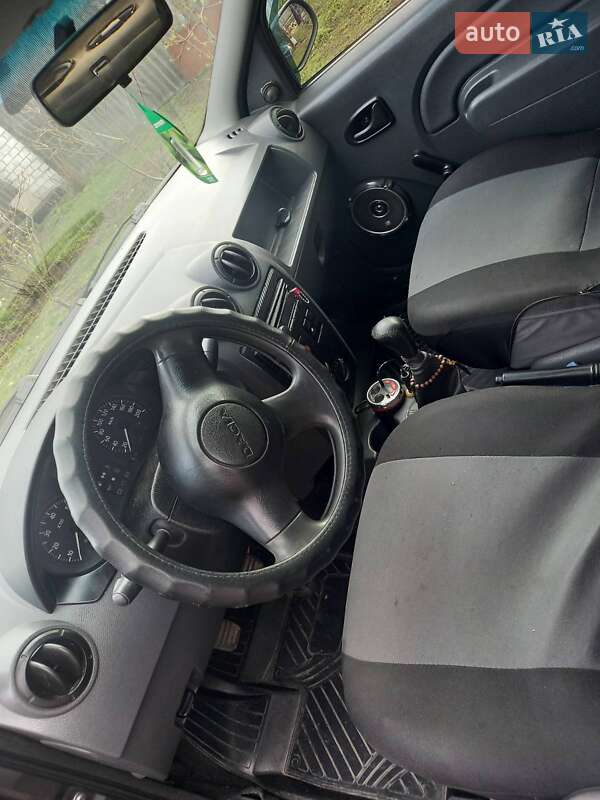 Седан Dacia Logan 2007 в Харькове