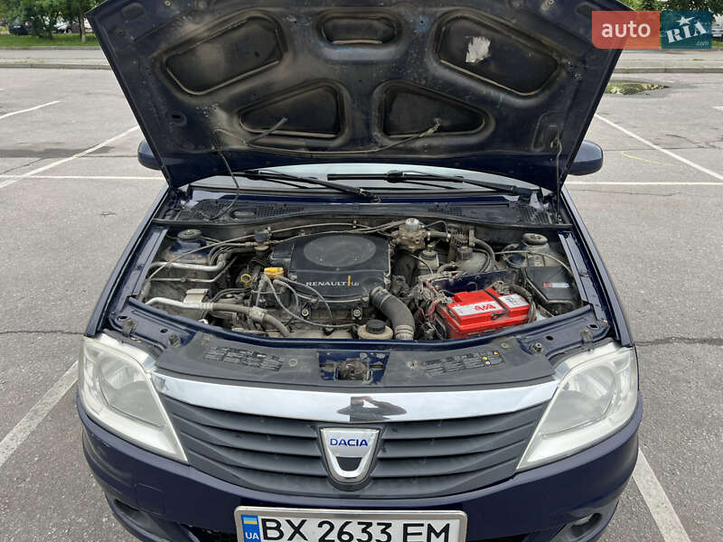 Седан Dacia Logan 2010 в Ивано-Франковске