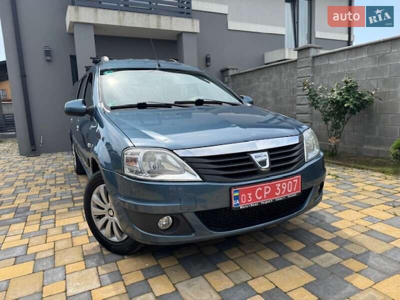 Седан Dacia Logan 2011 в 