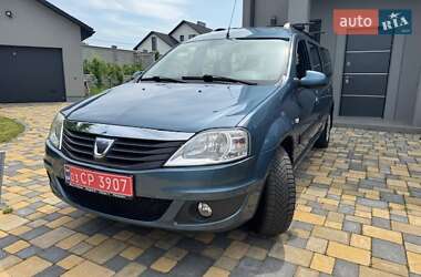 Седан Dacia Logan 2011 в 
