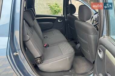 Седан Dacia Logan 2011 в 