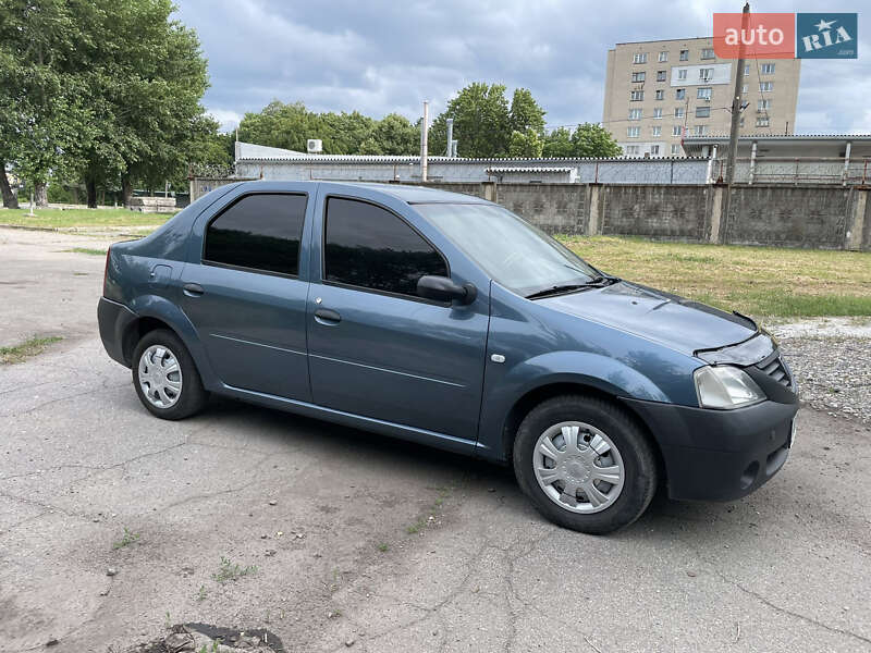 Седан Dacia Logan 2007 в 