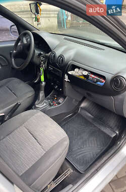 Седан Dacia Logan 2008 в 