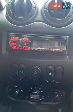 Седан Dacia Logan 2008 в 