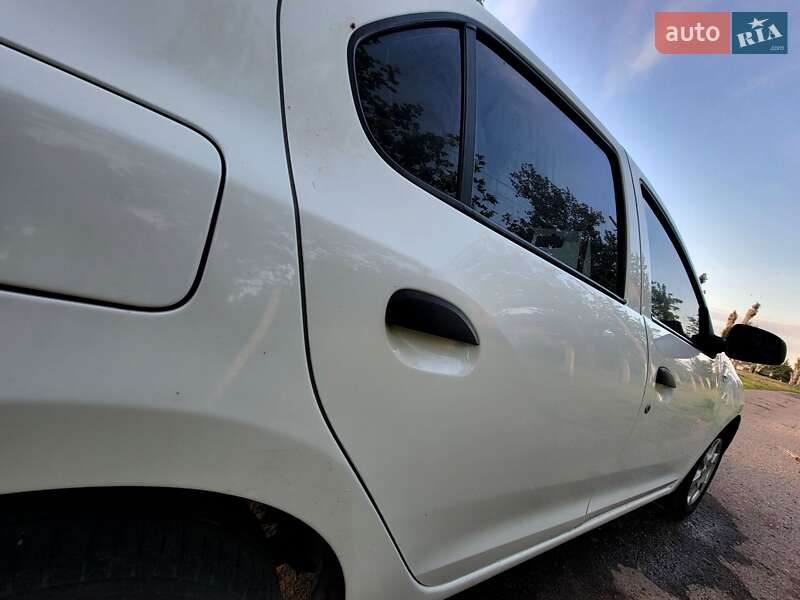 Седан Dacia Logan 2015 в Кропивницком