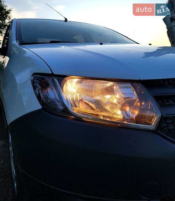 Седан Dacia Logan 2015 в Кропивницком