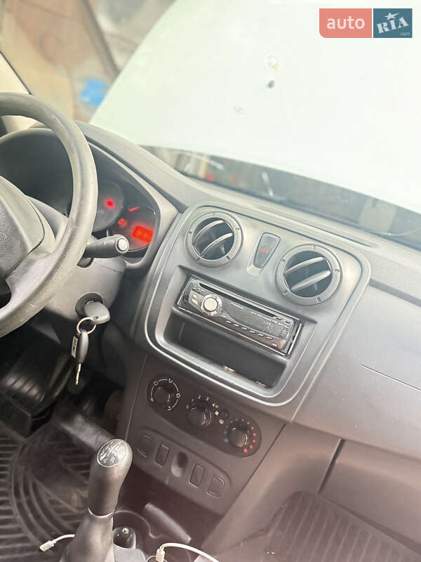 Седан Dacia Logan 2016 в Чорноморську фото 6 Седан Dacia Logan 2016 в Чорноморську