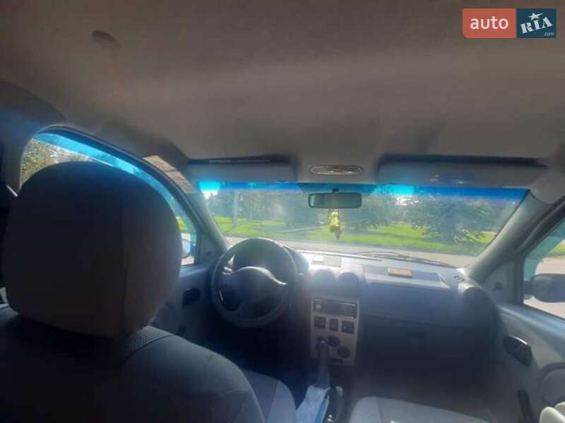 Седан Dacia Logan 2008 в Дубно