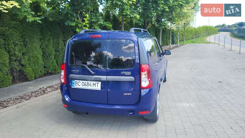 Седан Dacia Logan 2009 в Малехові