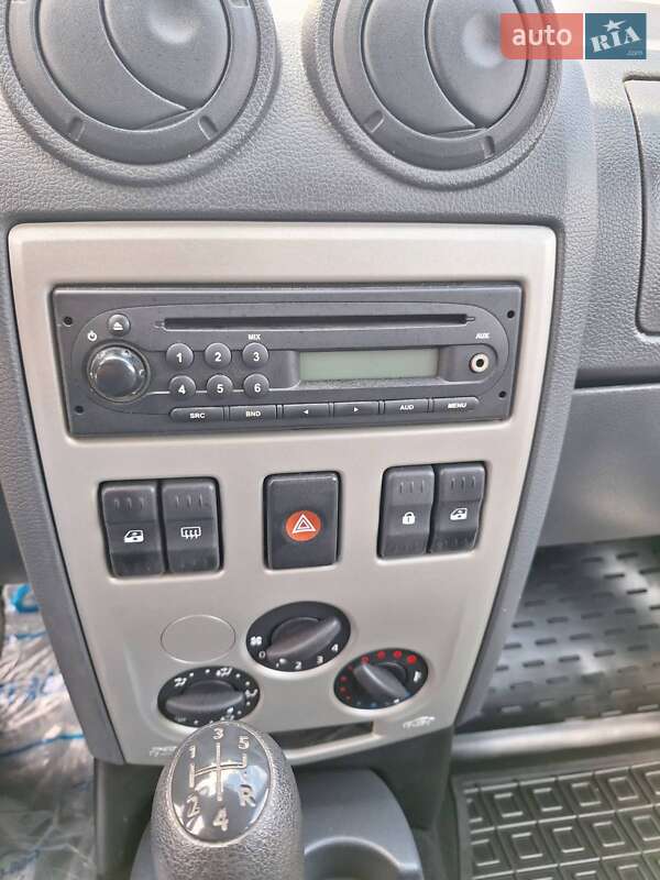Седан Dacia Logan 2010 в Краматорске