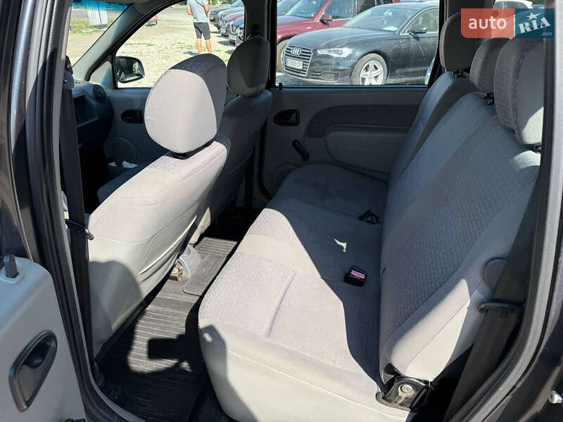 Седан Dacia Logan 2008 в Коломые