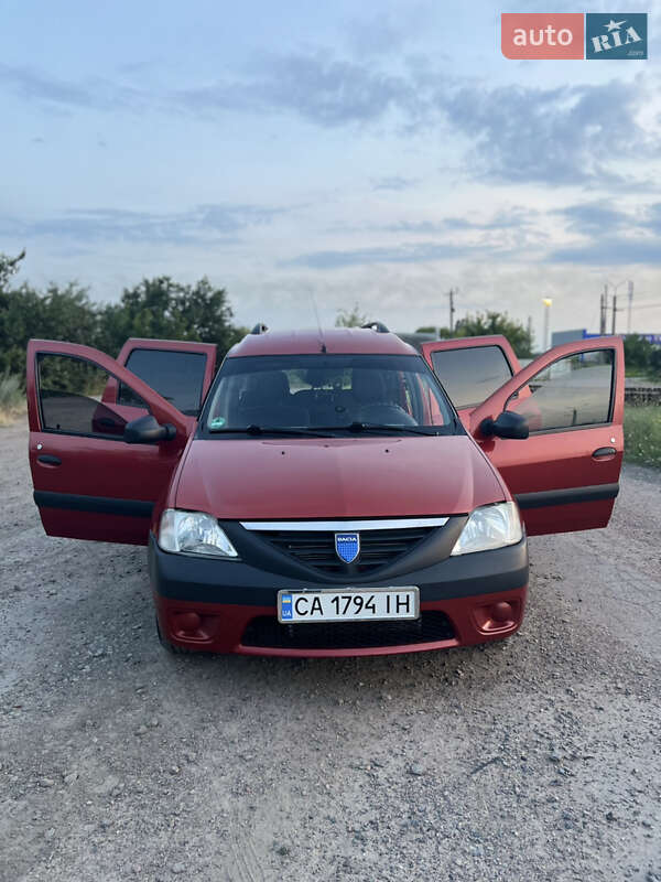 Седан Dacia Logan 2008 в Черкасах