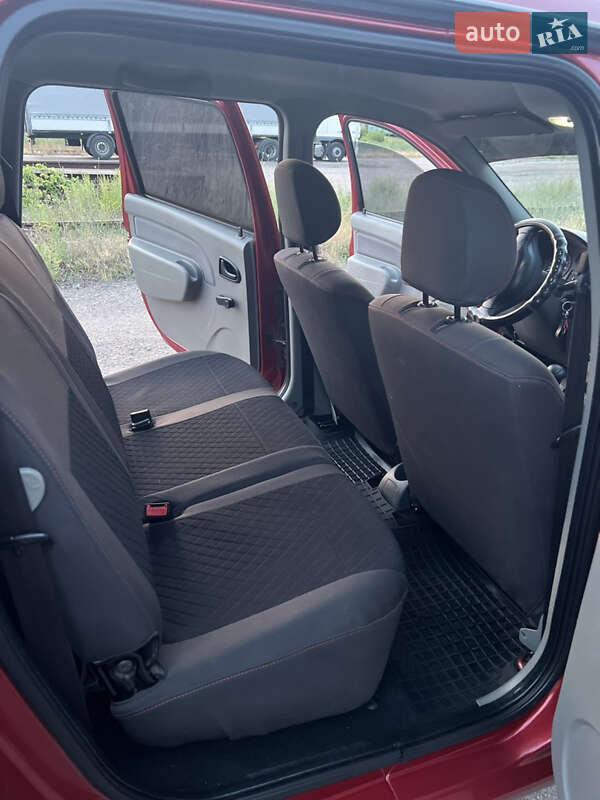 Седан Dacia Logan 2008 в Черкасах