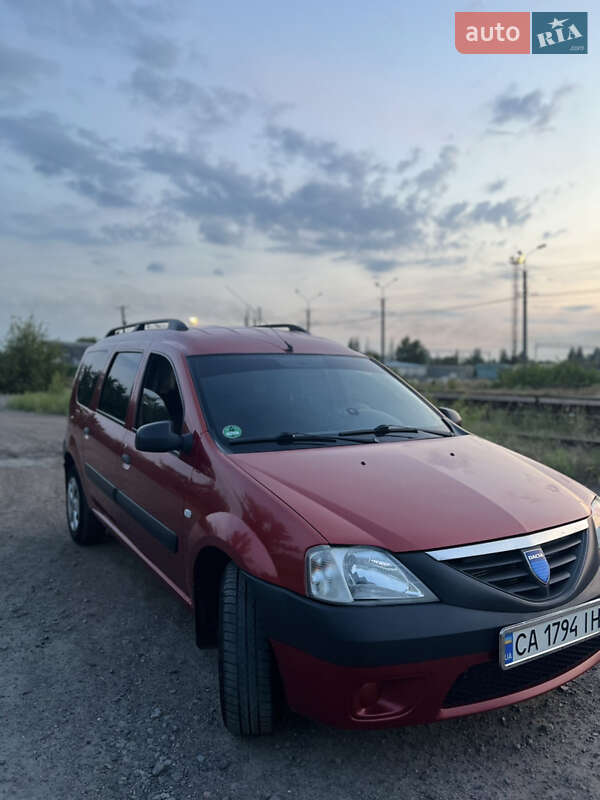 Седан Dacia Logan 2008 в Черкасах