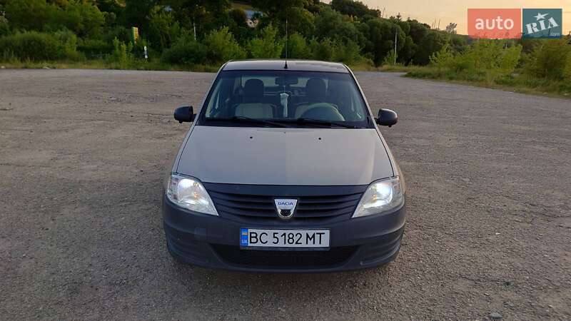 Седан Dacia Logan 2009 в Турке