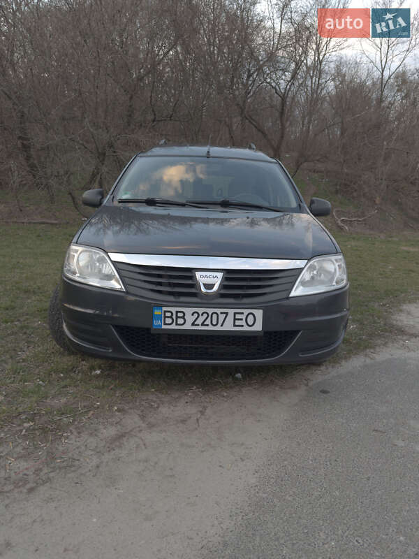 Седан Dacia Logan 2009 в Киеве