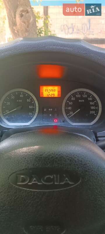 Седан Dacia Logan 2006 в Днепре