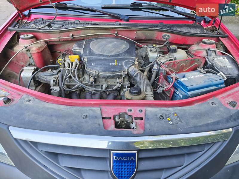 Седан Dacia Logan 2008 в Остроге