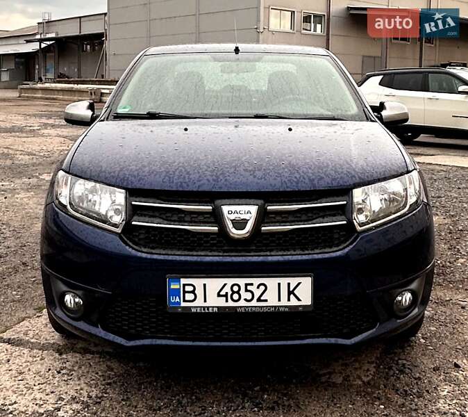 Седан Dacia Logan 2015 в Полтаві