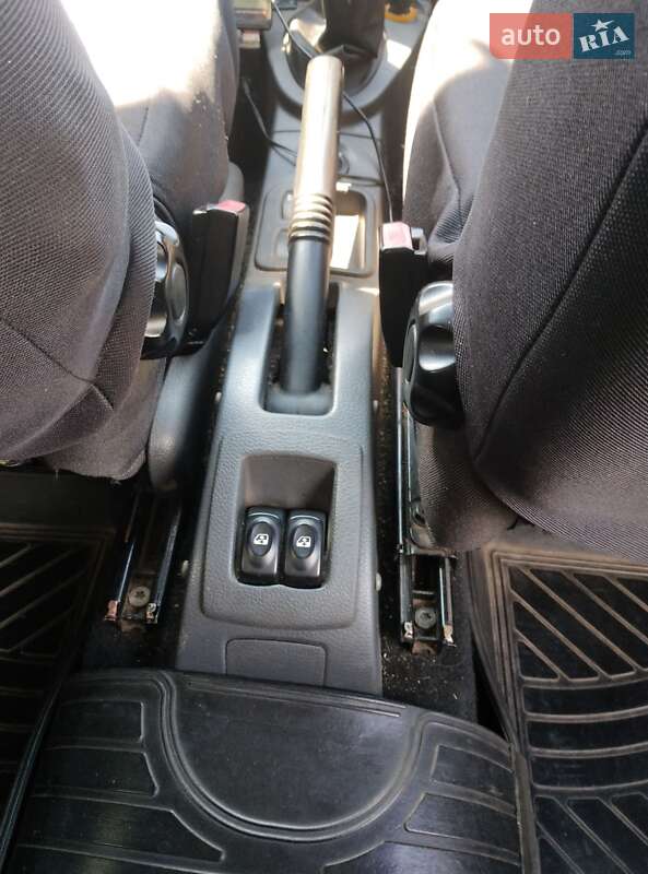 Седан Dacia Logan 2007 в Луцьку фото 15 Седан Dacia Logan 2007 в Луцьку