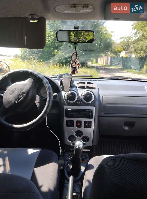 Седан Dacia Logan 2007 в Луцьку фото 21 Седан Dacia Logan 2007 в Луцьку