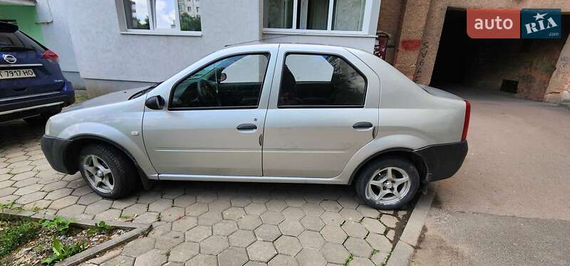 Седан Dacia Logan 2006 в Ивано-Франковске
