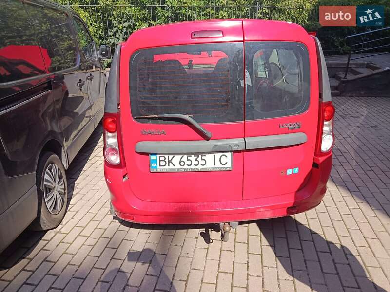 Седан Dacia Logan 2009 в Ровно