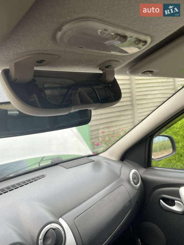 Седан Dacia Logan 2009 в Кривом Роге