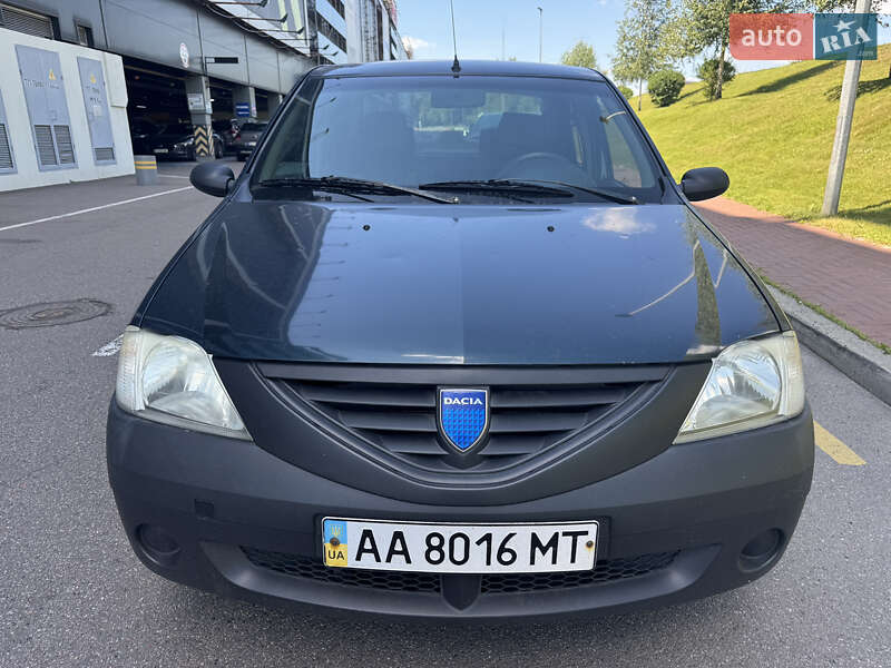 Седан Dacia Logan 2006 в Києві