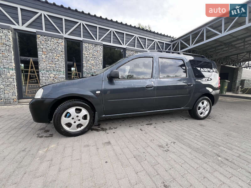 Седан Dacia Logan 2008 в Тячеві