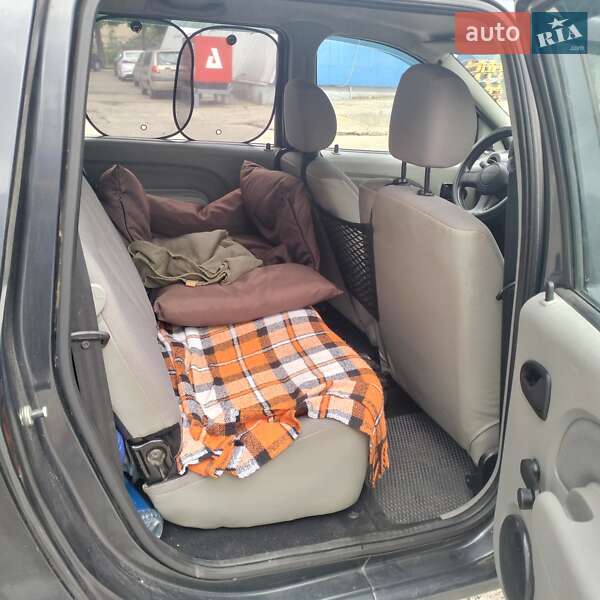 Седан Dacia Logan 2008 в Києві