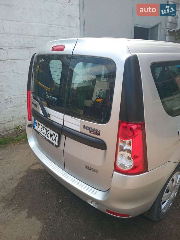 Седан Dacia Logan 2008 в Харькове