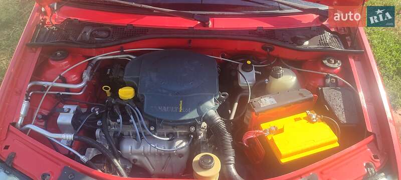 Седан Dacia Logan 2006 в Лозовой