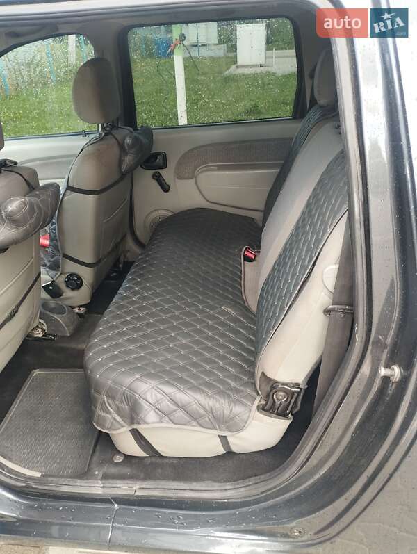 Седан Dacia Logan 2008 в Чернівцях