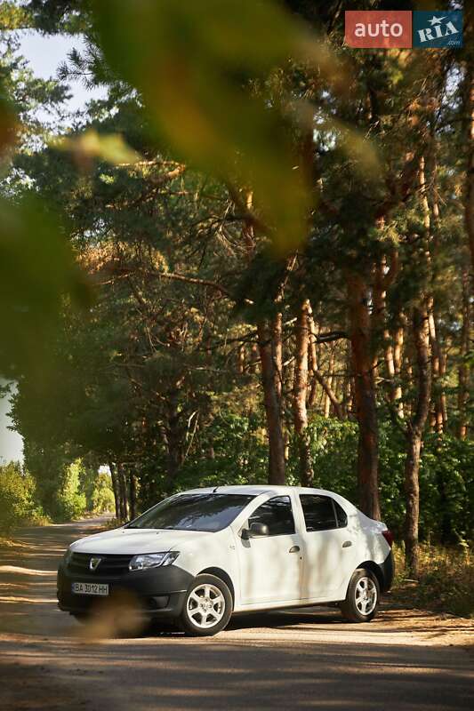 Седан Dacia Logan 2015 в Кропивницькому