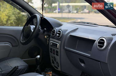Седан Dacia Logan 2006 в 