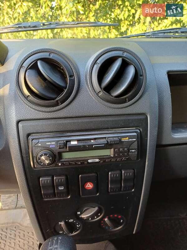 Седан Dacia Logan 2006 в Полтаві фото 6 Седан Dacia Logan 2006 в Полтаві
