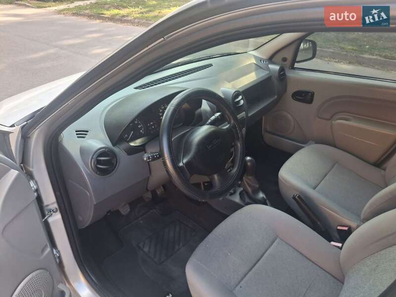 Седан Dacia Logan 2010 в Кривом Роге фото 4 Седан Dacia Logan 2010 в Кривом Роге