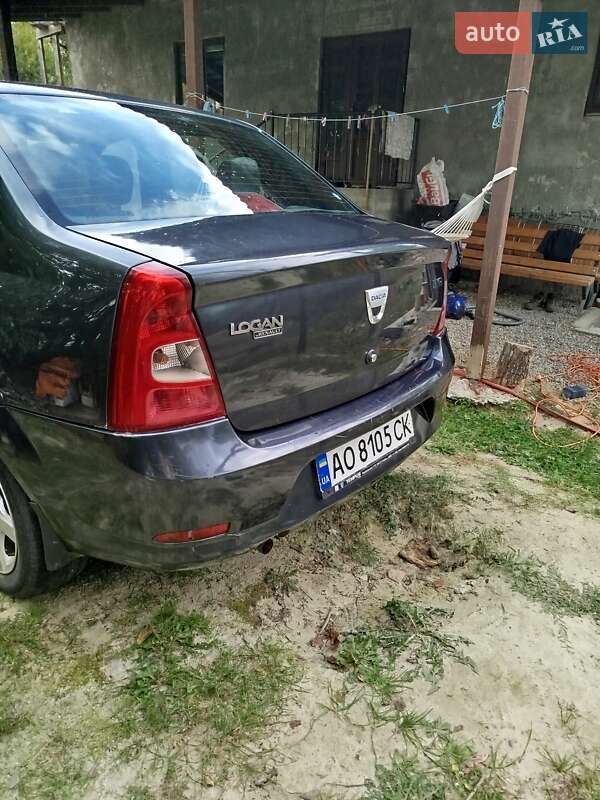 Седан Dacia Logan 2008 в Сваляве фото 3 Седан Dacia Logan 2008 в Сваляве
