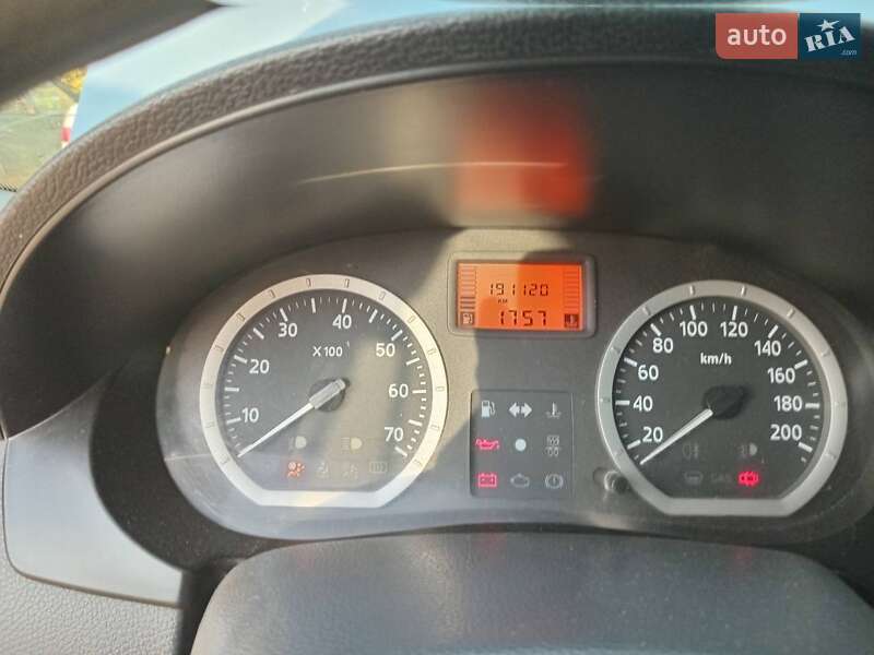 Седан Dacia Logan 2007 в Полтаве