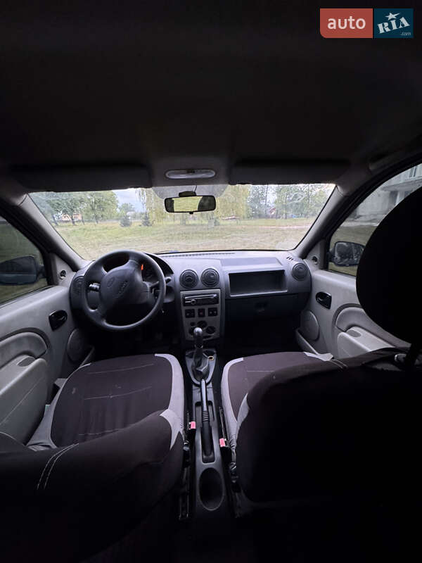 Седан Dacia Logan 2008 в Львове фото 7 Седан Dacia Logan 2008 в Львове