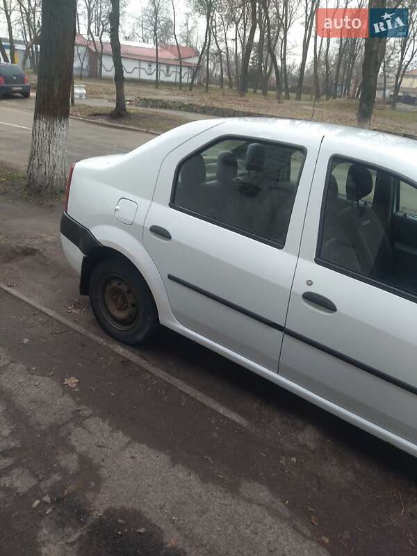 Седан Dacia Logan 2007 в Переяславе