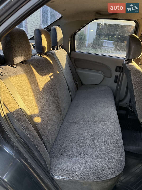 Седан Dacia Logan 2007 в Печенегах